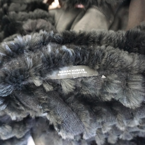 Neiman Marcus Cashmere & Rabbit Fur Black Open Swing Cape Jacket - Picture 9 of 10